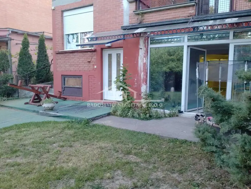 poslovni prostor Rakovica Vidikovac 1300 evra 