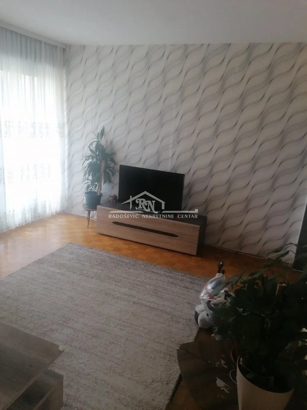 Trosoban stanovi Rakovica Vidikovac 550 evra 