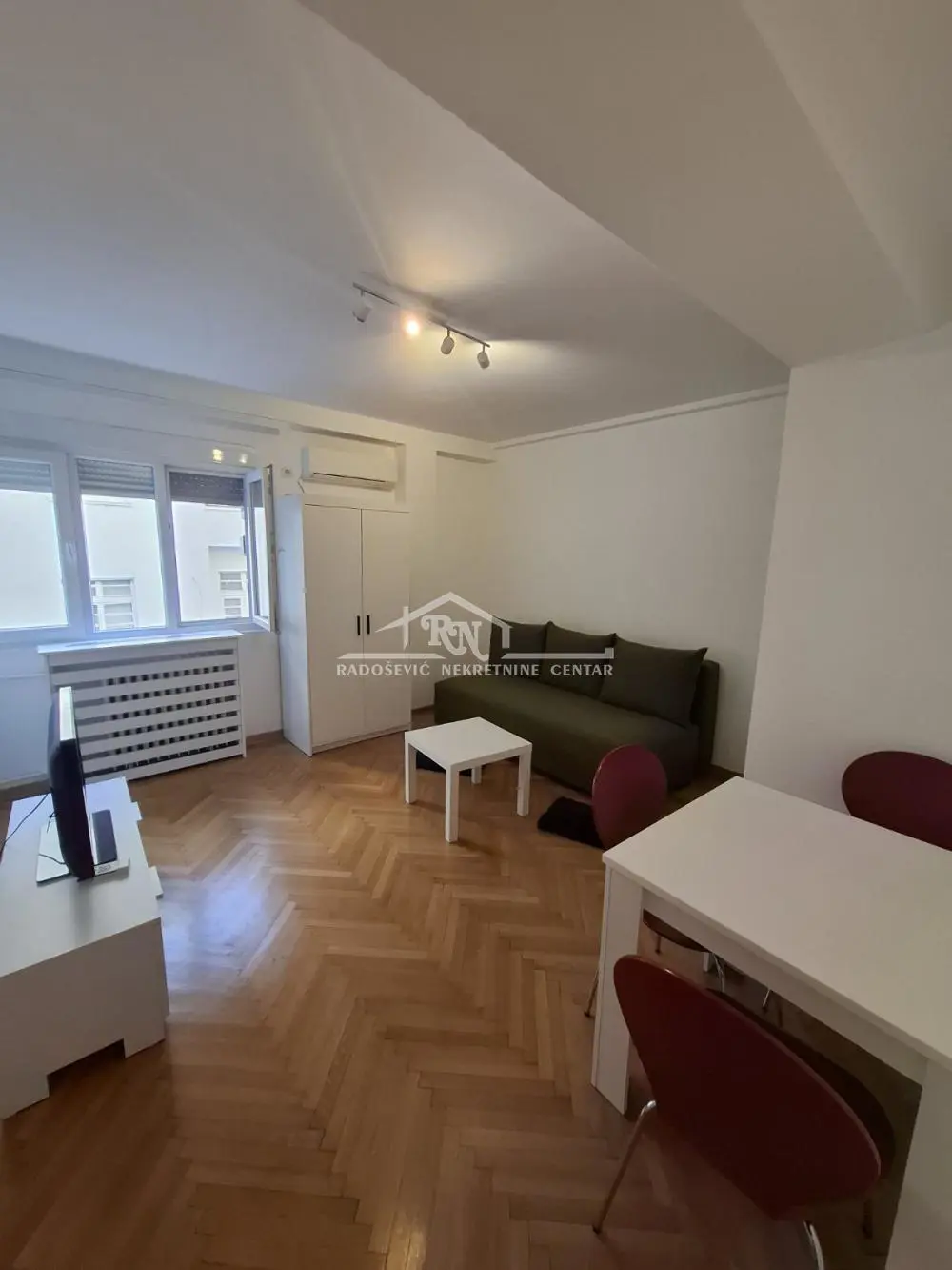 Garsonjera stanovi Savski venac Knez Miloševa 145000 evra 