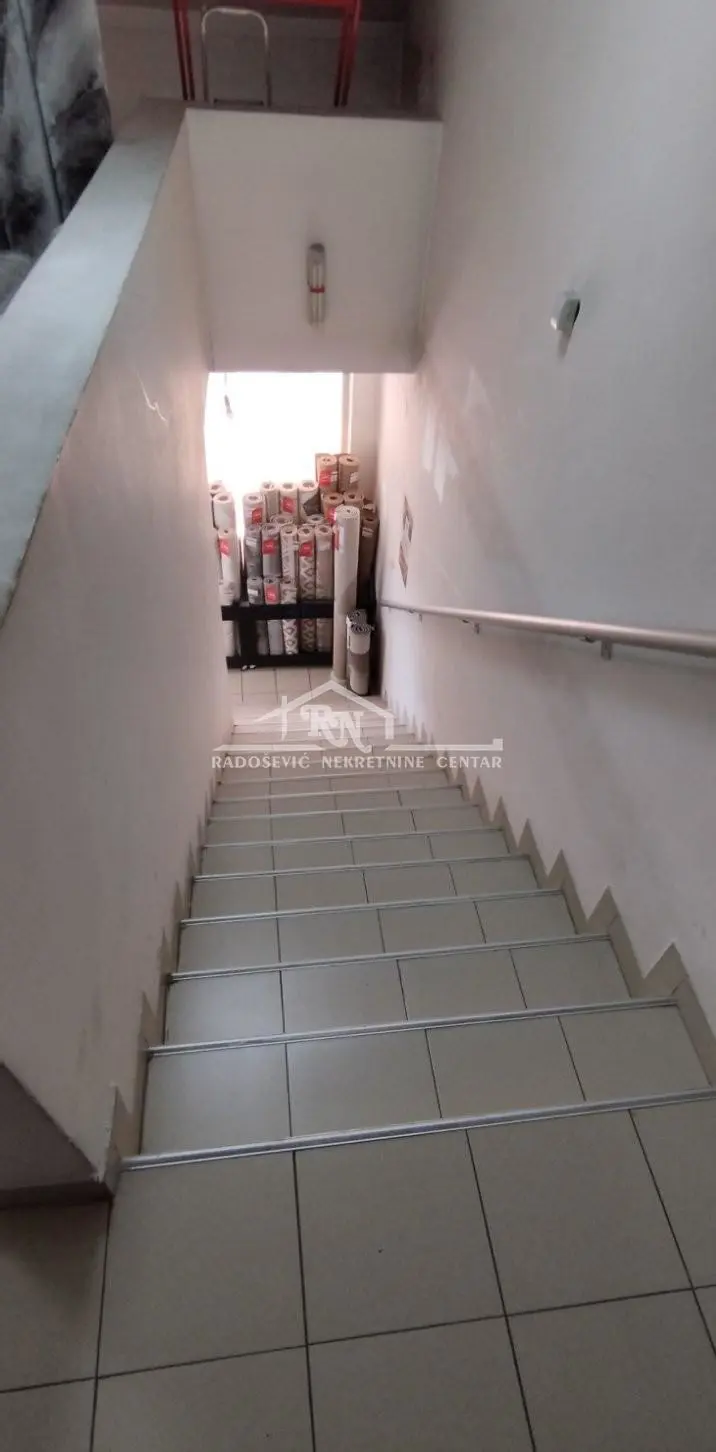 poslovni prostor Zemun Muhar 750 evra 