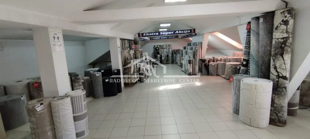 poslovni prostor Zemun Muhar 1700 evra 