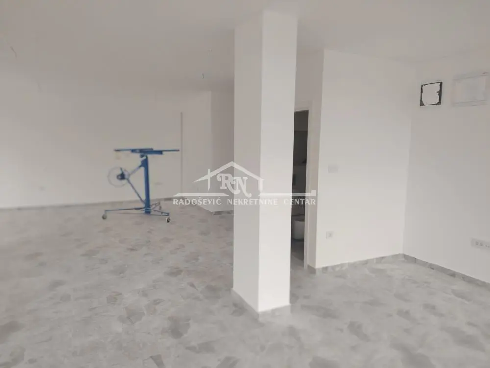  novogradnja poslovni prostor Obrenovac Obrenovac okolina 62400 evra 