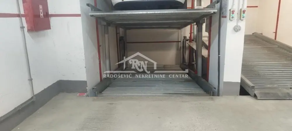 garaža Vračar Vračar lokacija 120 evra 