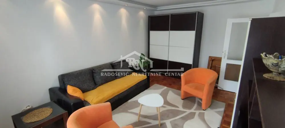 Dvosoban stanovi Voždovac Braće Jerković I II 600 evra 