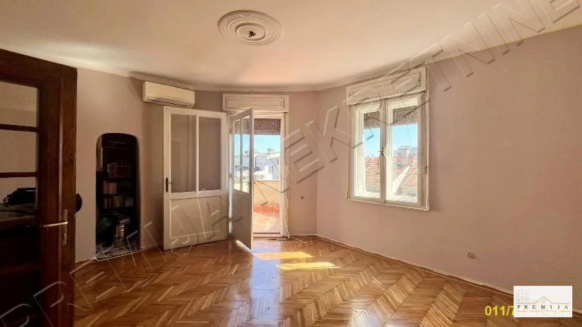 Beograd Stari Grad  uknjizeni Dvosoban stanovi 800 evra