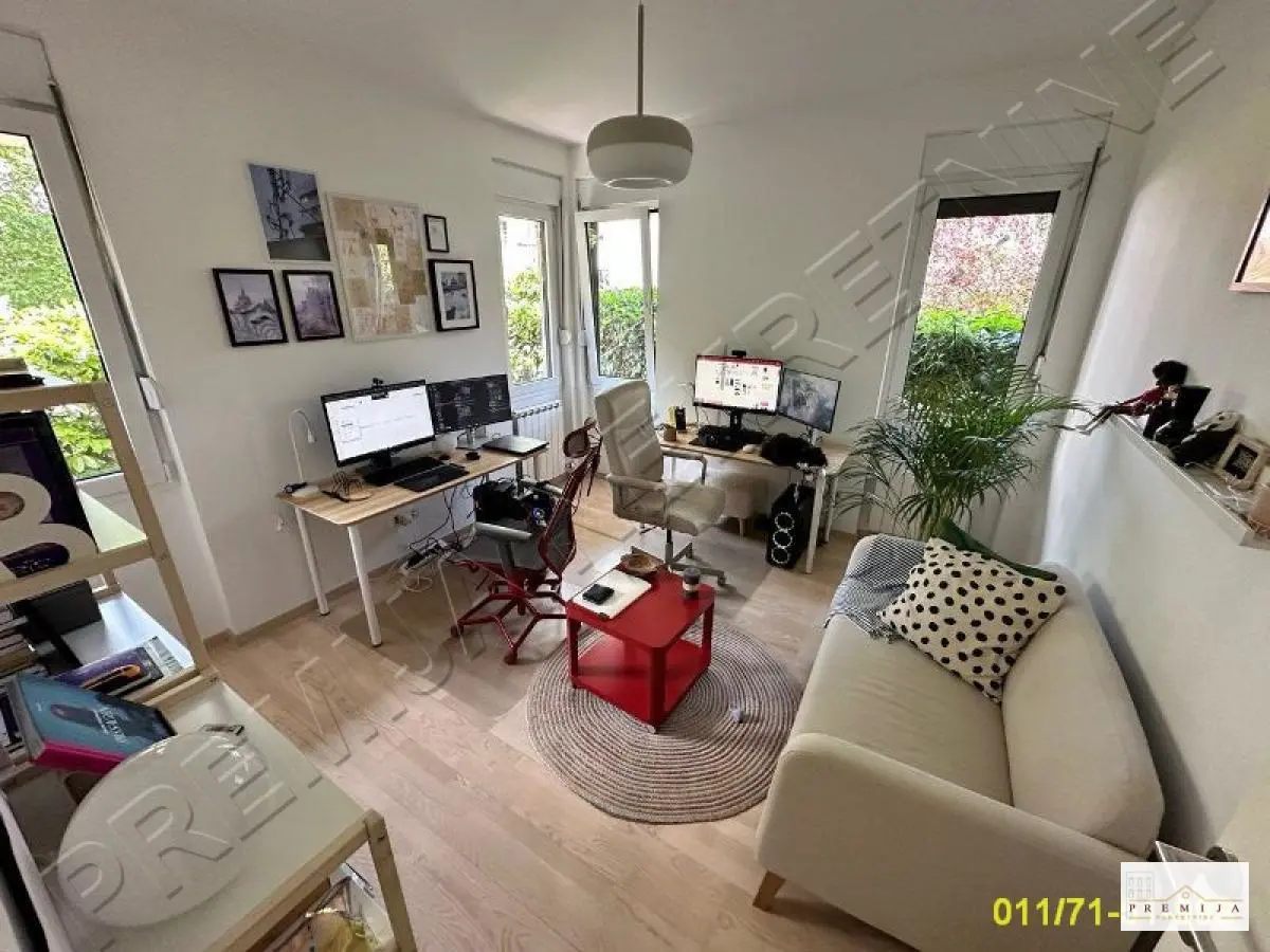 stanovi Beograd Braće Radovanovića  novogradnja  uknjizeni Trosoban 