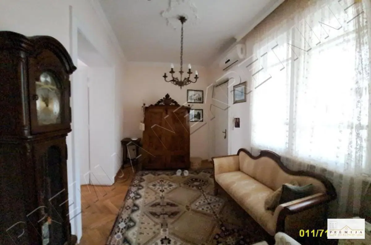 Beograd Palilula  uknjizeni Trosoban stanovi 310000 evra 