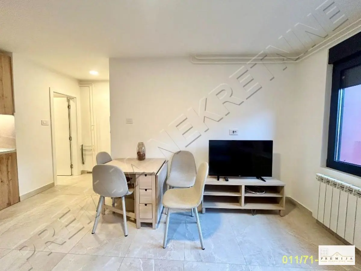 Beograd Voždovac  novogradnja  uknjizeni Četvorosoban stanovi 700 evra 