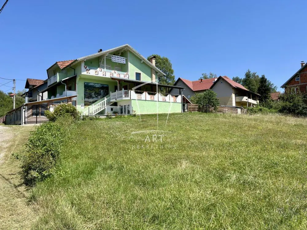 kuće Mionica Banja Vrujci 357000 evra 