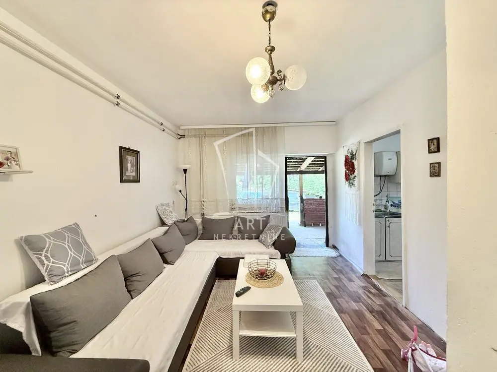 Beograd Barajevo kuće 185000 evra 