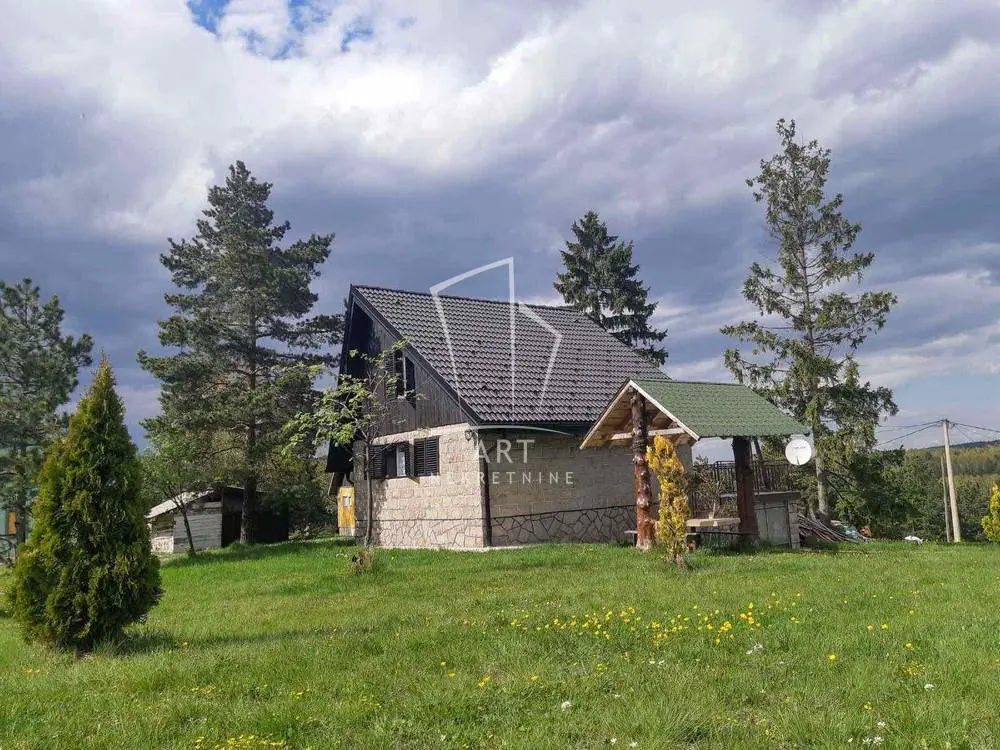 KOLUBARSKI OKRUG Valjevo kuće 185000 evra 