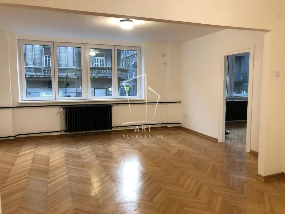 Petosoban stanovi Stari Grad Centar i Terazije 438500 evra 
