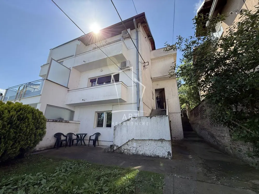 Beograd Savski venac kuće 1200000 evra 