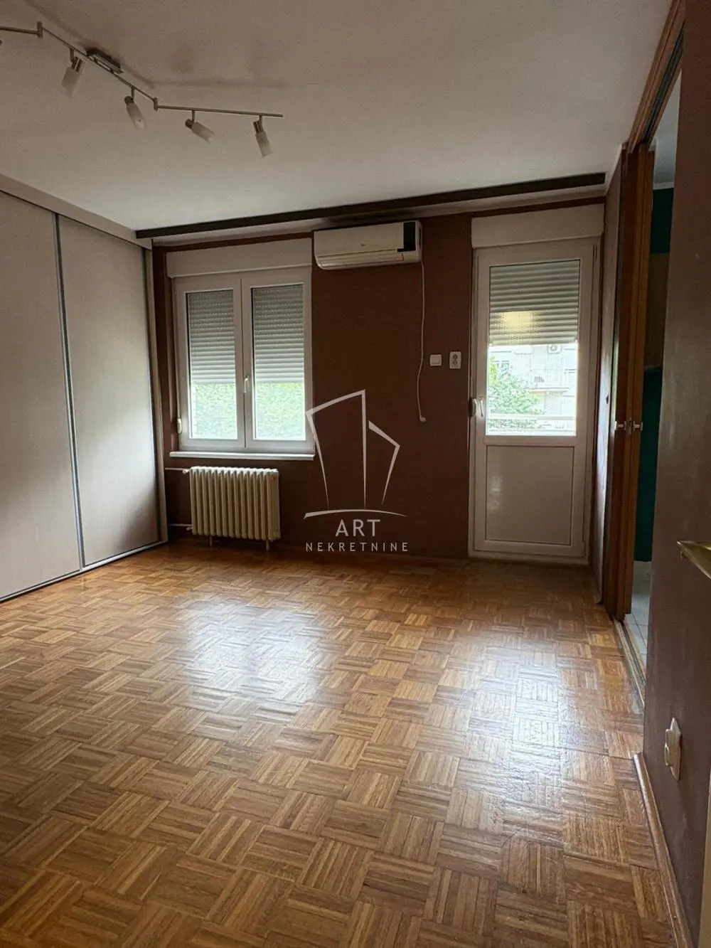 Beograd Palilula Trosoban stanovi 350 evra 