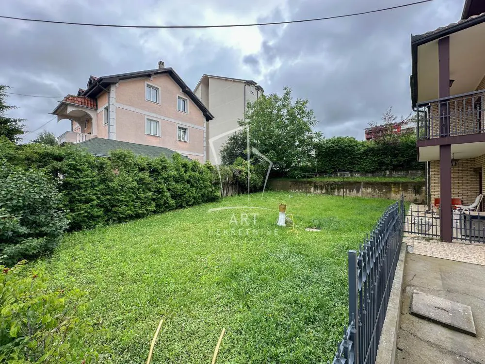 Beograd Voždovac Trosoban stanovi 235000 evra 