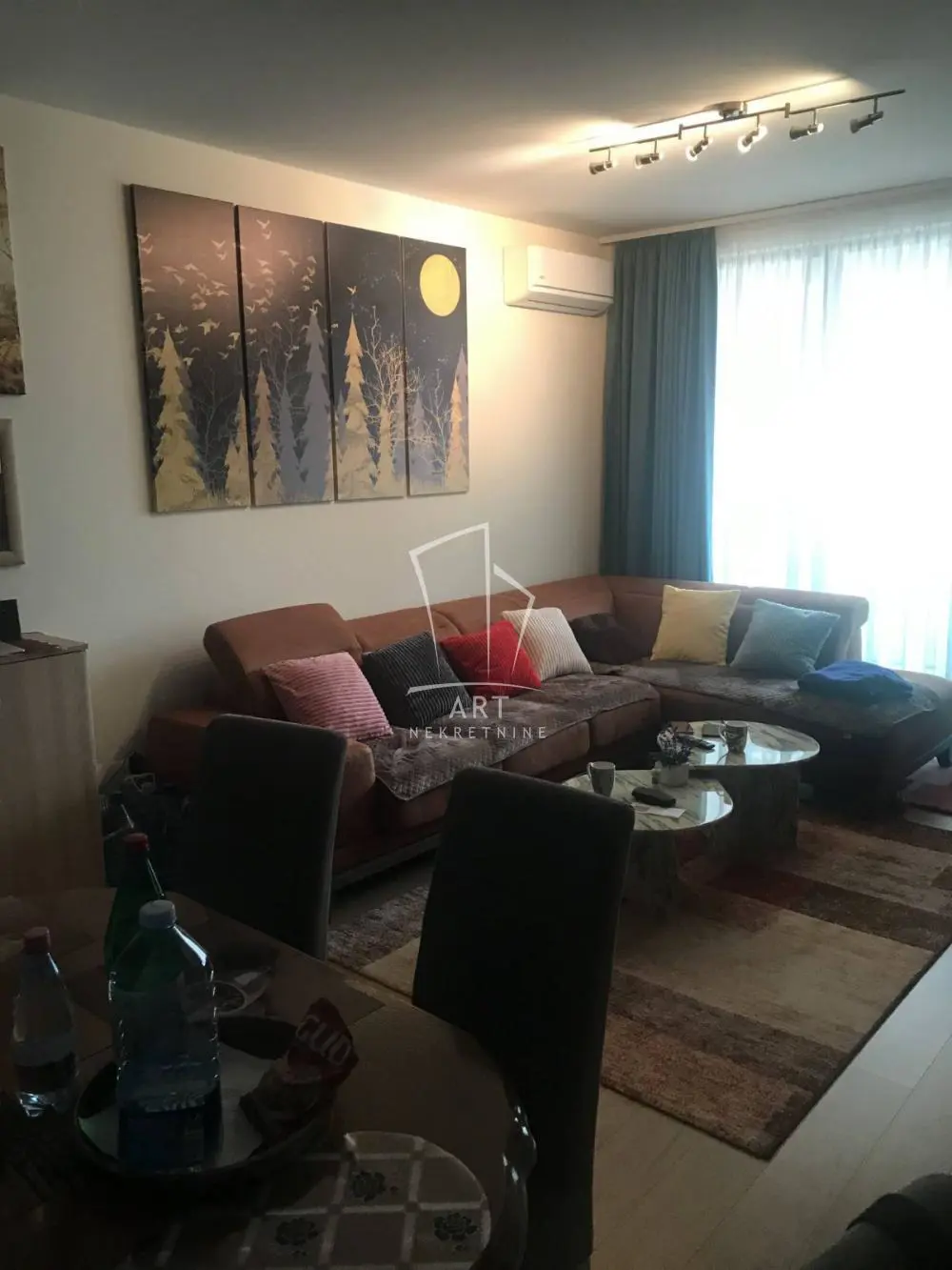 Beograd Savski venac Trosoban stanovi 1500 evra 