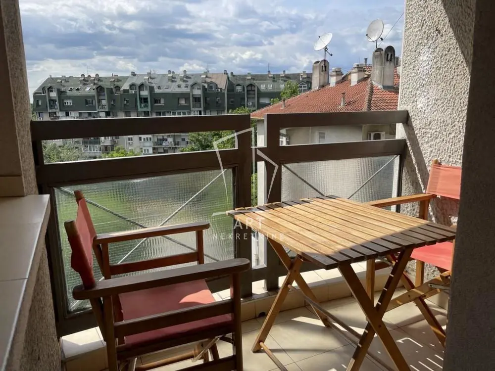 Jednoiposoban stanovi Čukarica Banovo brdo 500 evra 
