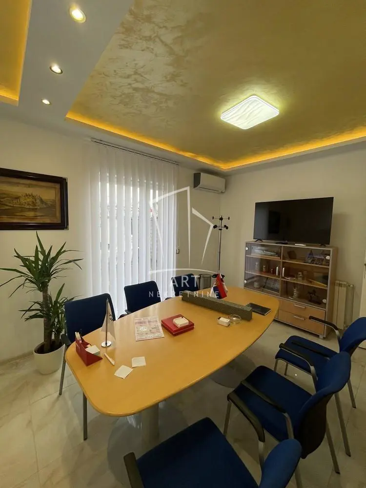 Beograd Savski Venac poslovni prostor 700 evra 