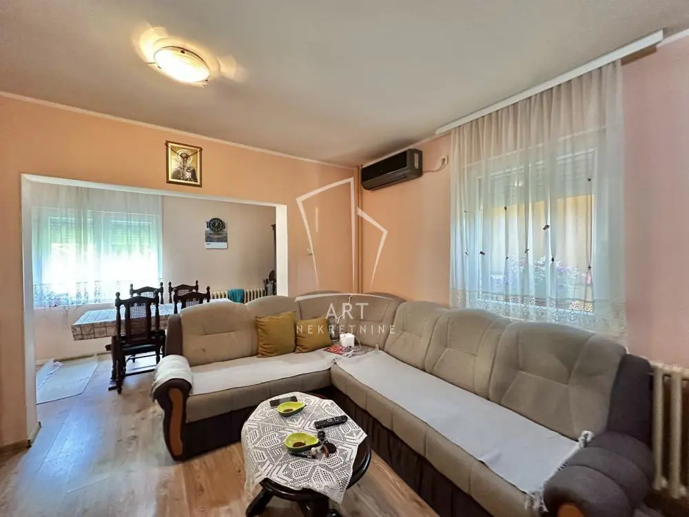 kuće Surčin Surčin Centar 353000 evra 