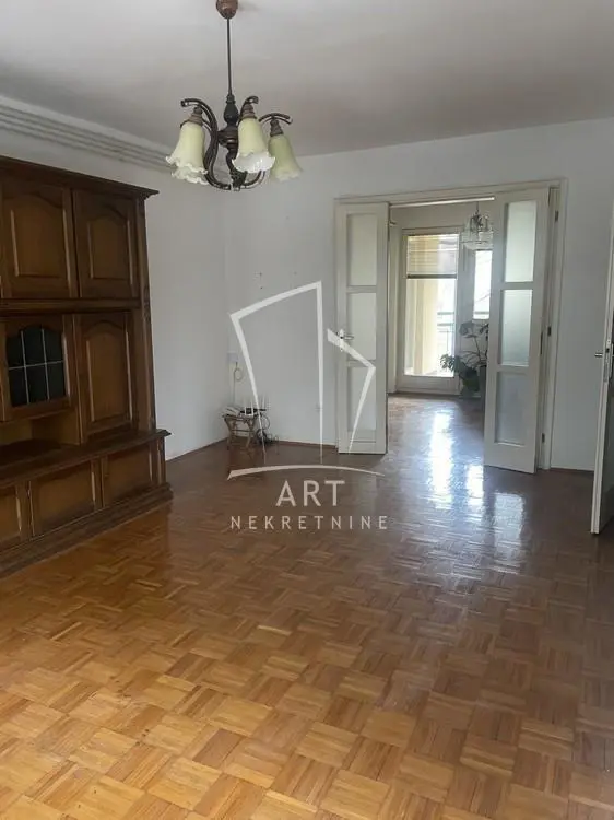Beograd Novi Beograd Trosoban stanovi 600 evra 