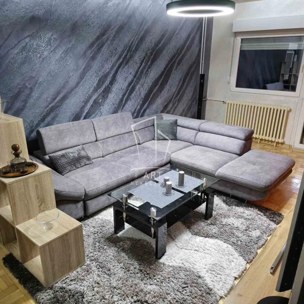 Beograd Novi Beograd Dvoiposoban stanovi 233000 evra 