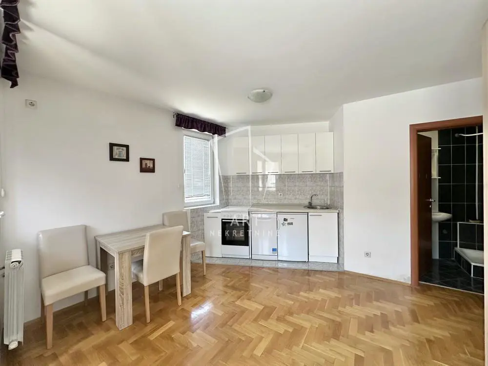 Beograd Voždovac Garsonjera stanovi 75500 evra 