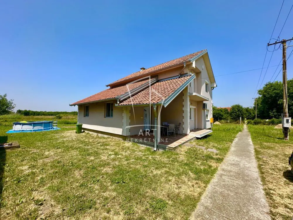 kuće Stara Pazova Vojka 154000 evra 