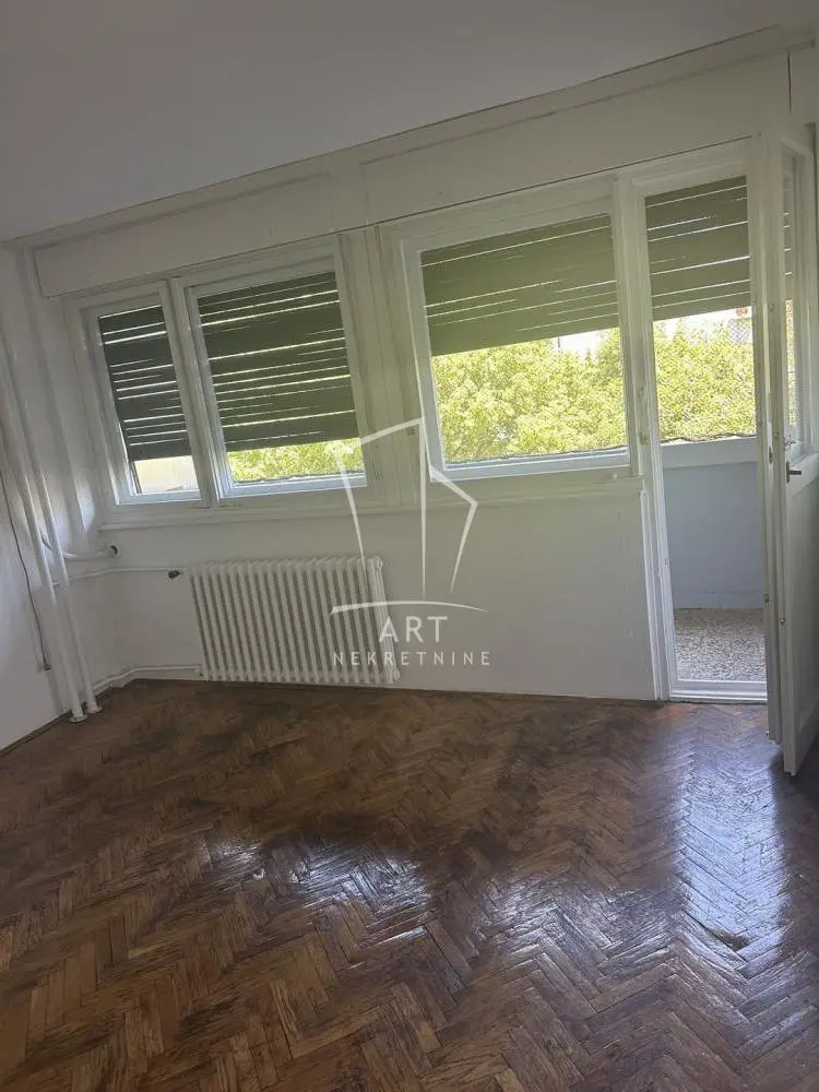 Beograd Novi Beograd poslovni prostor 700 evra 