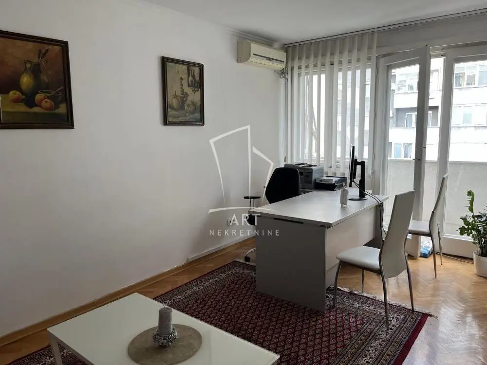 Beograd Savski venac poslovni prostor 1000 evra 
