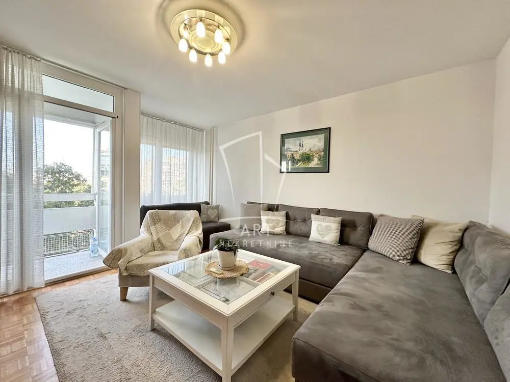 Trosoban stanovi Novi Beograd Sava centar (Blok 19 do 23) 278000 evra 
