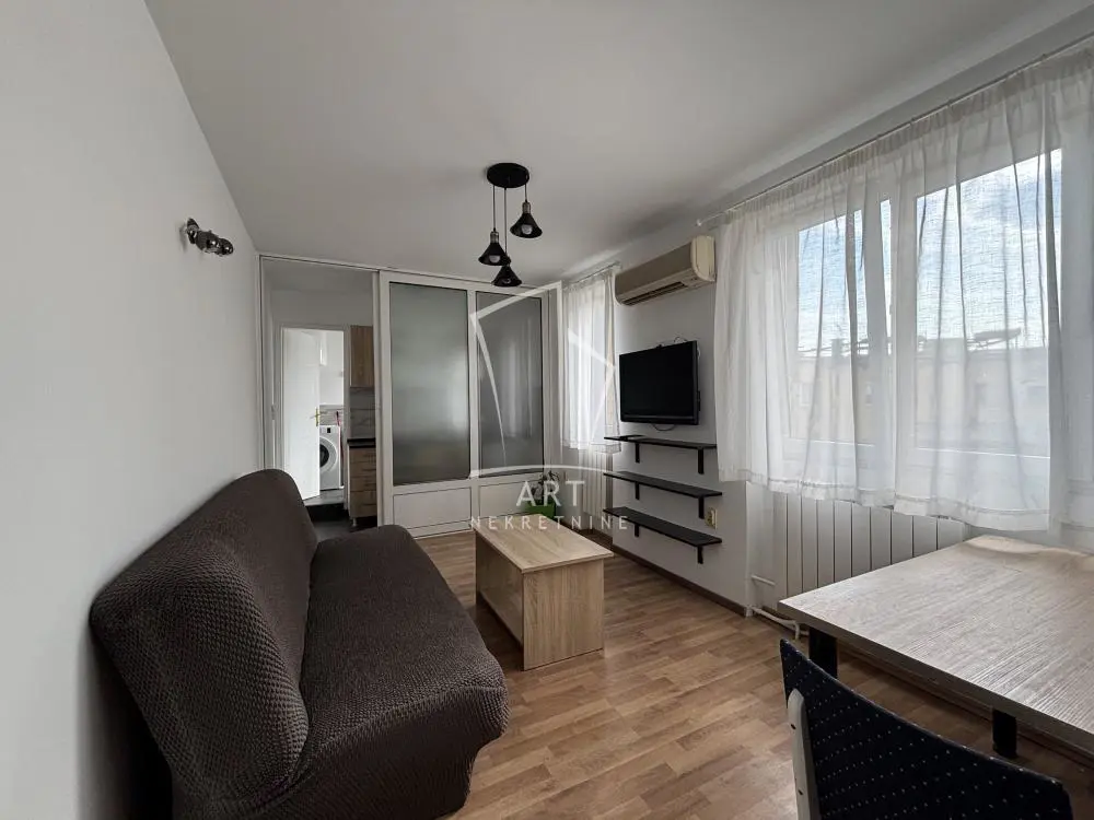 Beograd Stari Grad Dvosoban stanovi 600 evra 