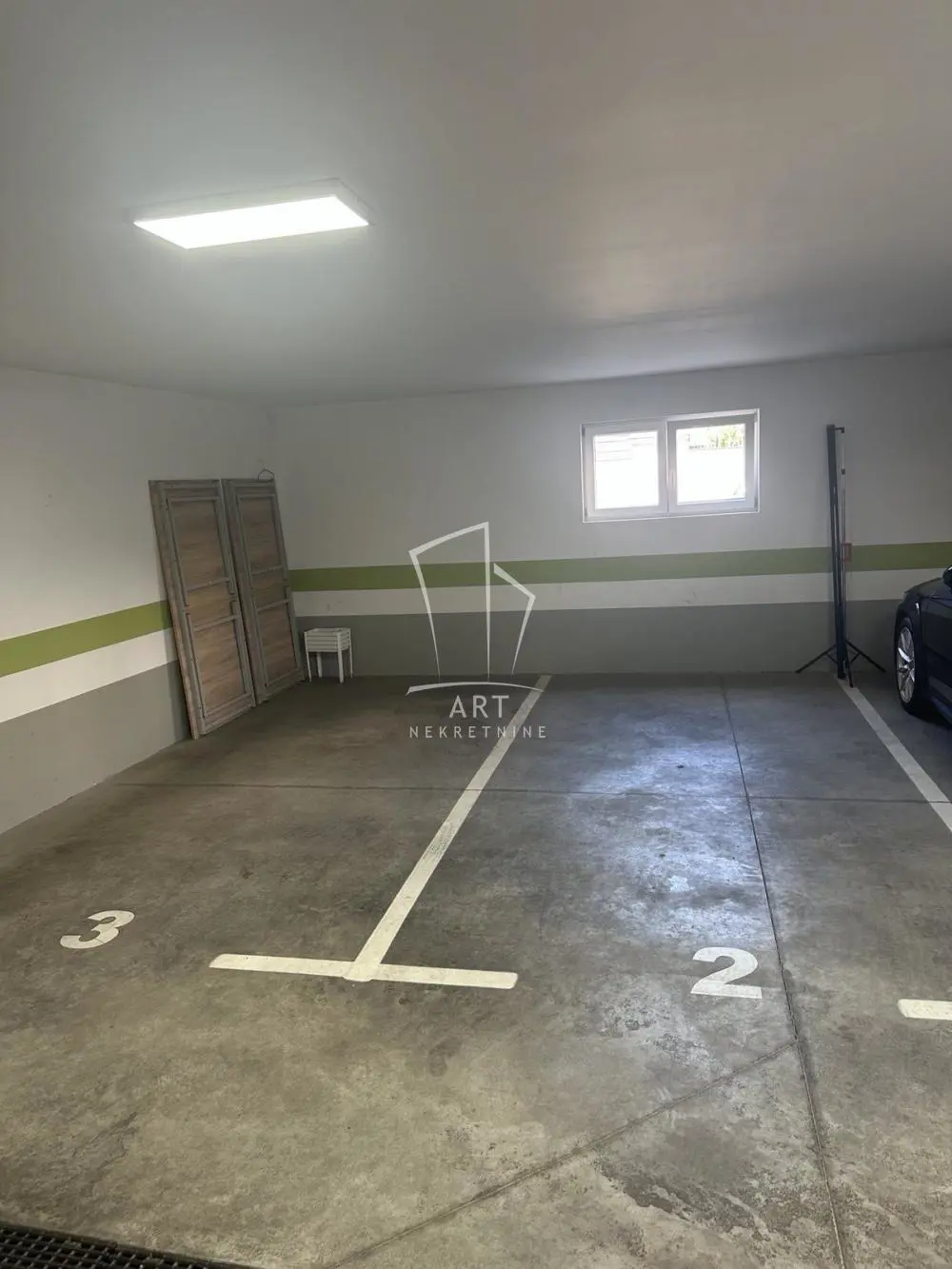 garaža Beograd Bosanska  novogradnja 