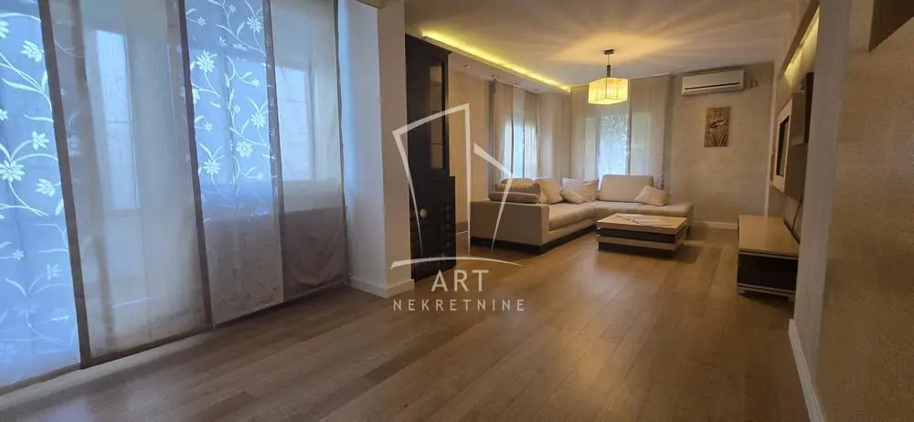 Dvoiposoban stanovi Novi Beograd Novi Merkatora (blok 29 30 33) 285000 evra 