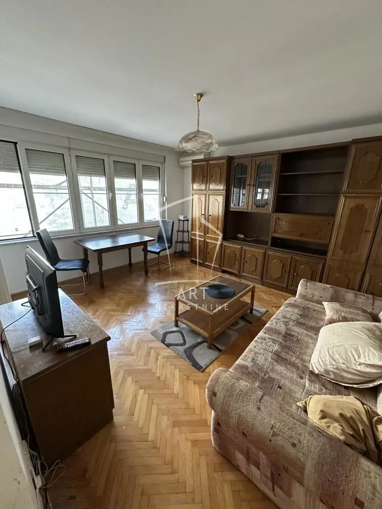 Beograd Stari Grad Dvosoban stanovi 550 evra 