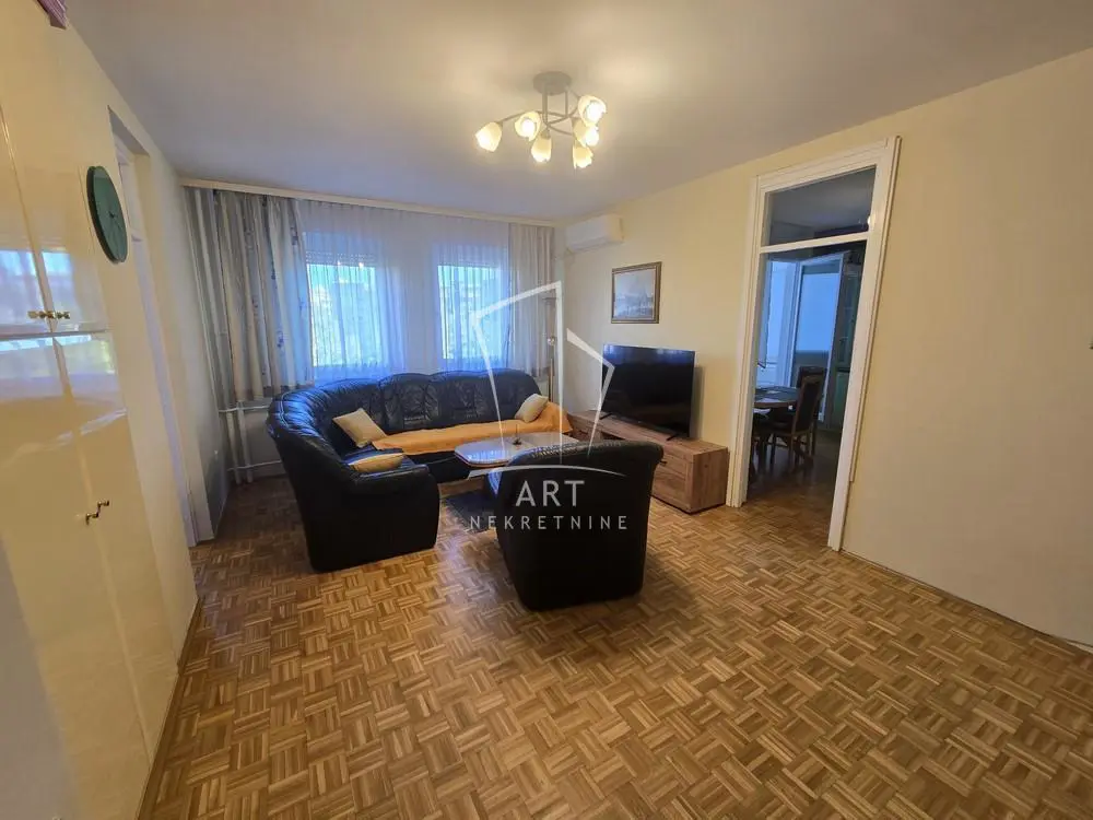 Dvosoban stanovi Novi Beograd Arena (blok 24 i 25) 700 evra 