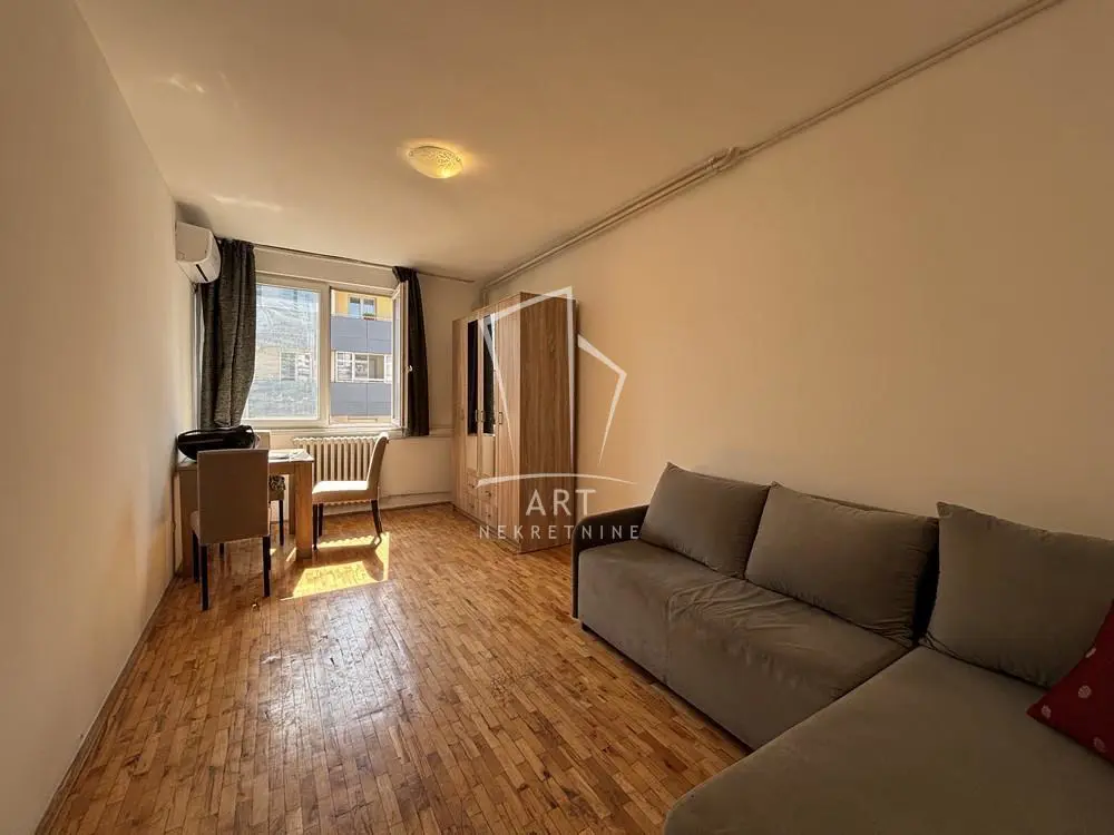 Beograd Savski venac Dvosoban stanovi 600 evra 