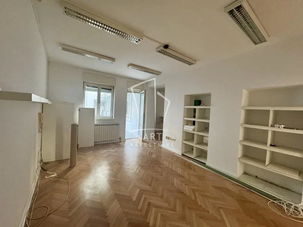 Beograd Stari Grad Petosoban stanovi 1200 evra 