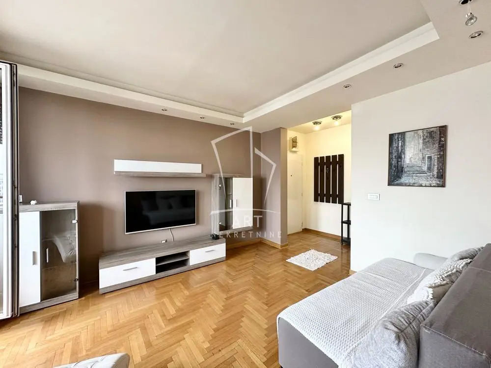 Dvosoban stanovi Novi Beograd Sava centar (Blok 19 do 23) 249900 evra 