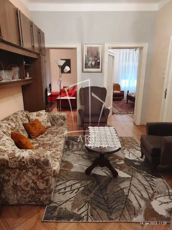 Beograd Stari Grad Trosoban stanovi 700 evra 