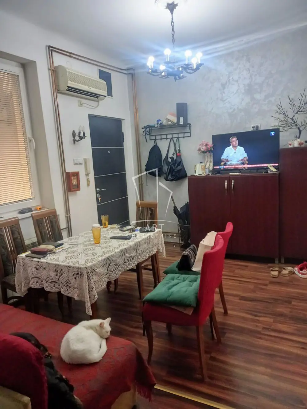 Dvoiposoban stanovi Stari Grad Kosančićev venac 800 evra 
