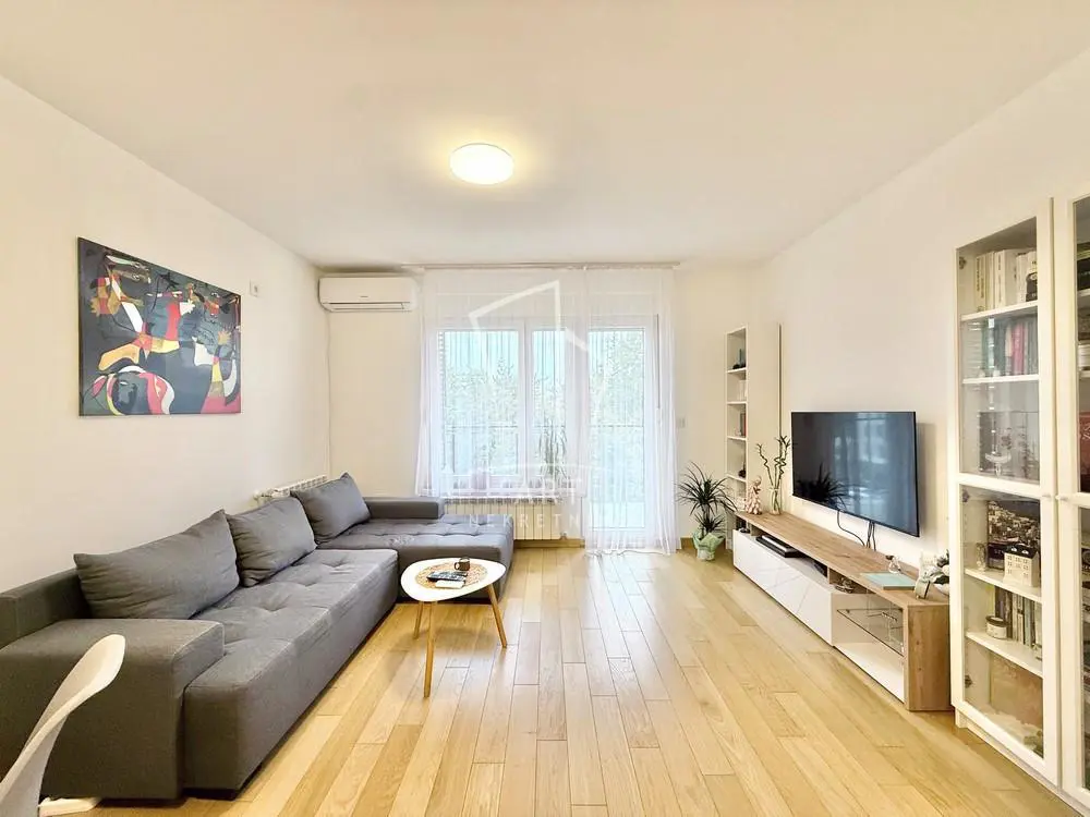 Beograd Zemun Dvosoban stanovi 225000 evra 