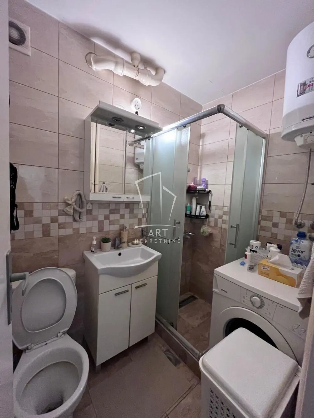 Jednoiposoban stanovi Novi Beograd Genex (blok 37 i 38) 550 evra 