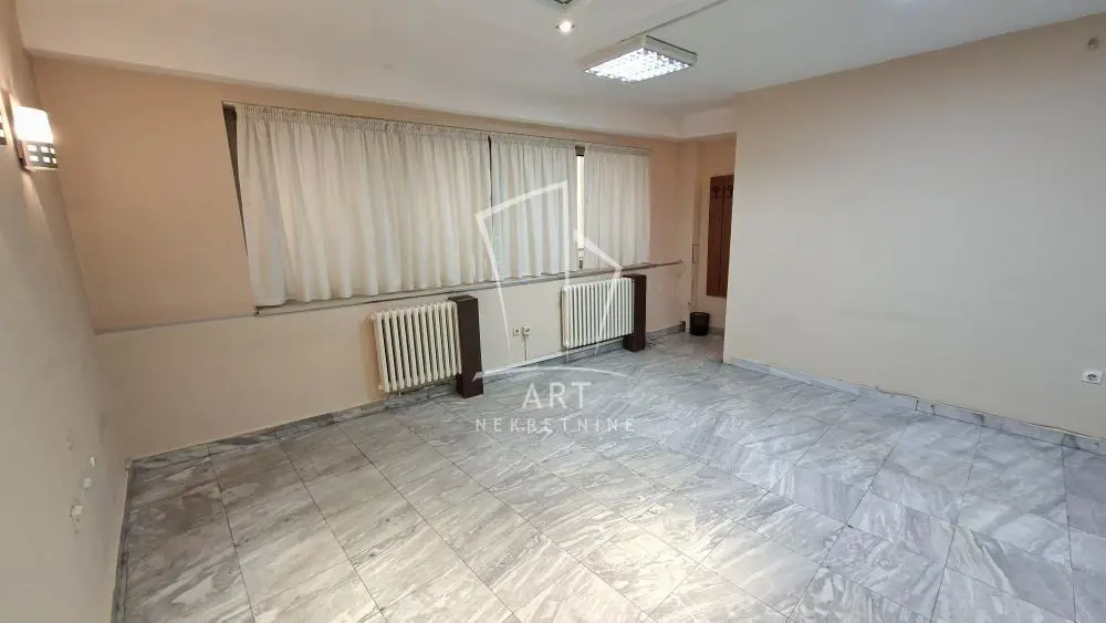 Beograd Stari Grad poslovni prostor 400 evra 