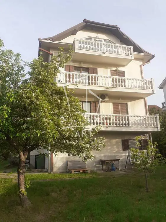 kuće Palilula Višnjička banja 2000 evra