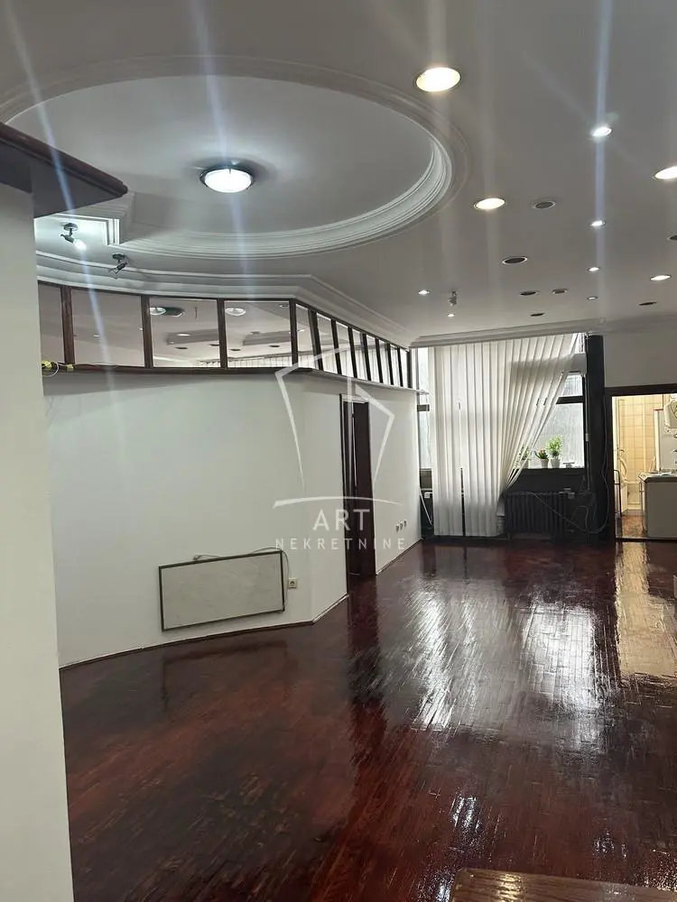 poslovni prostor Novi Beograd Hotel Yu i Stari merkator 1300 evra