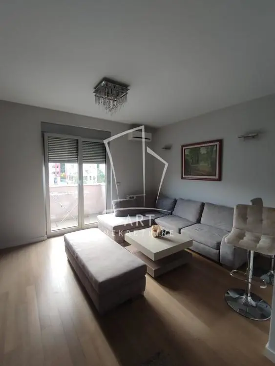 novogradnja Dvosoban stanovi Čukarica Banovo brdo 600 evra