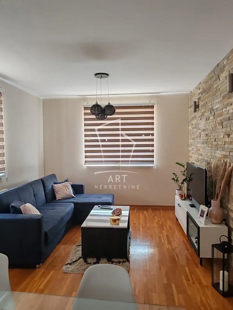 Trosoban stanovi Zvezdara Mirijevo I II III IV 500 evra 