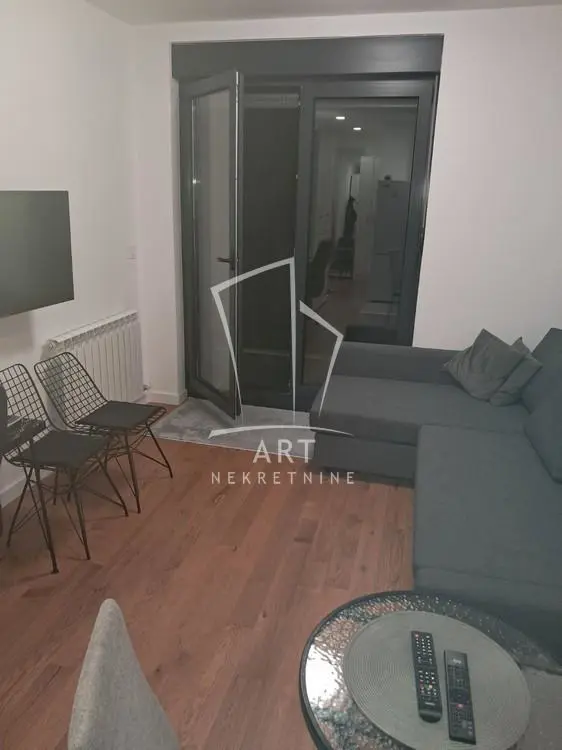 Beograd Zvezdara Garsonjera stanovi 112000 evra 