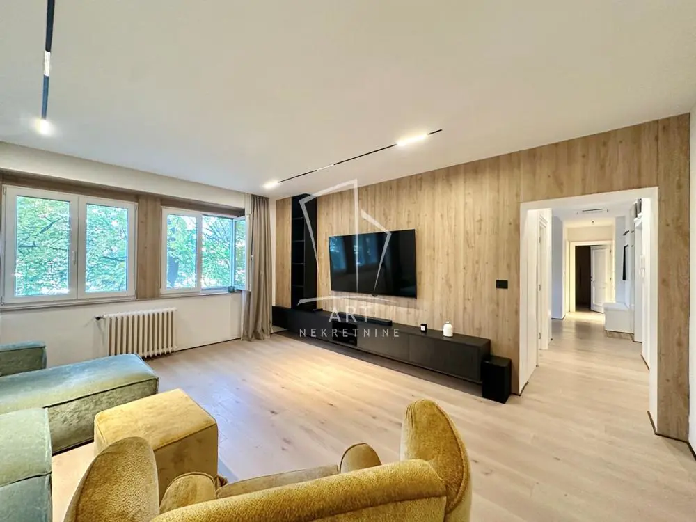 Dvoiposoban stanovi Savski venac Senjak 289000 evra 