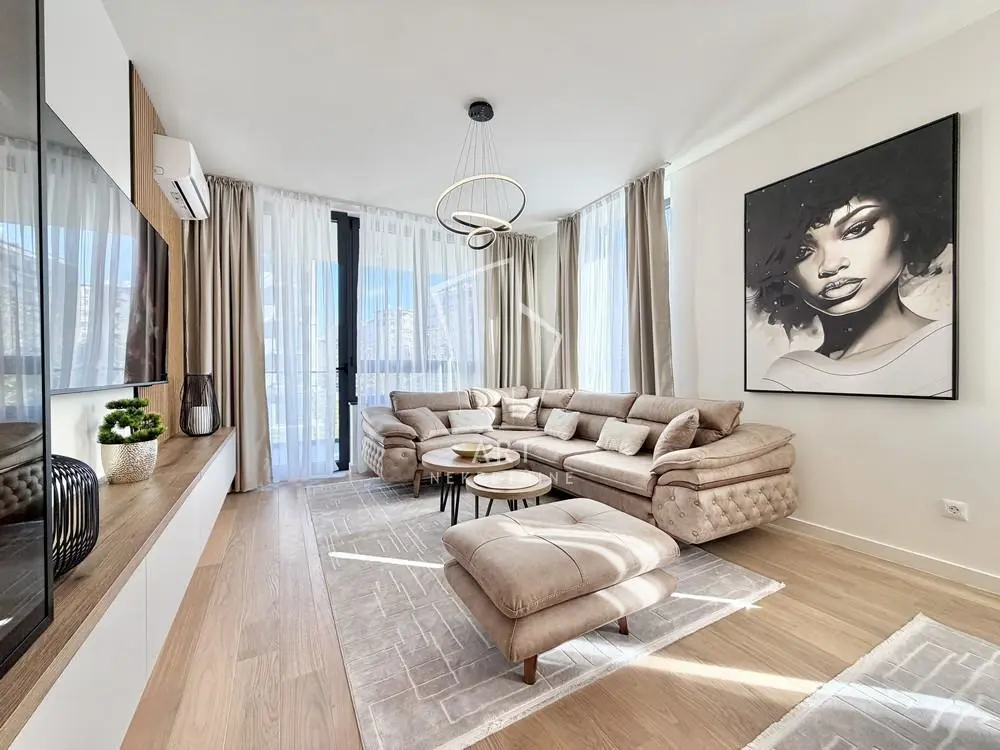 Trosoban stanovi Savski venac Beograd na vodi 1800 evra 